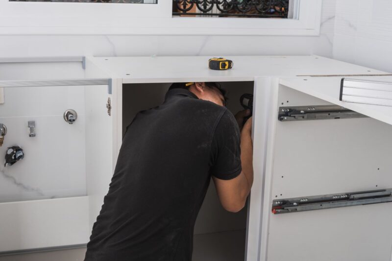 #1 local cabinet repair services in your area: Problem solved!